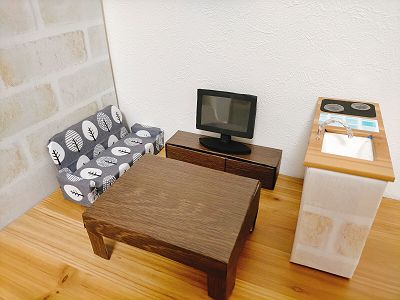 100均】ダイソーと廃材でドールハウス☆ミニチュア家具を作ってみた 